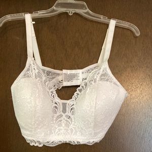 Bali Cute lace bra adjustable straps size large